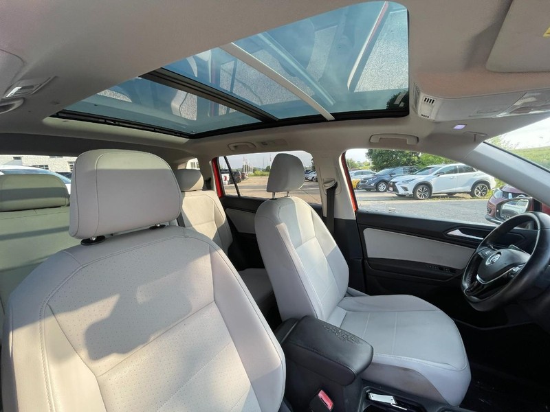 Volkswagen Tiguan Vehicle Image 03