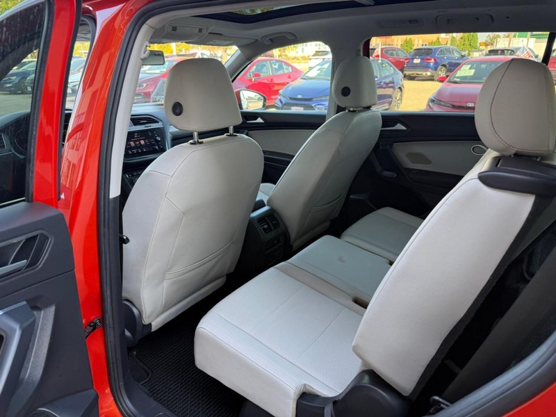 Volkswagen Tiguan Vehicle Image 12