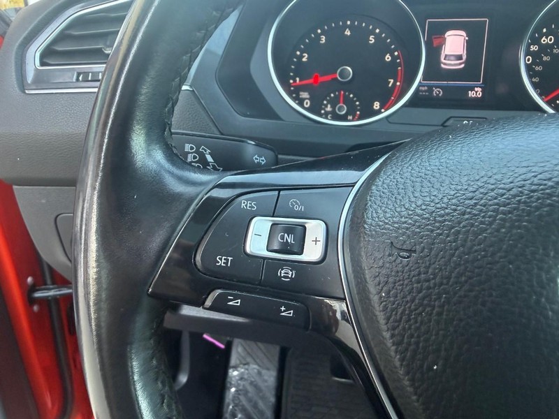 Volkswagen Tiguan Vehicle Image 19