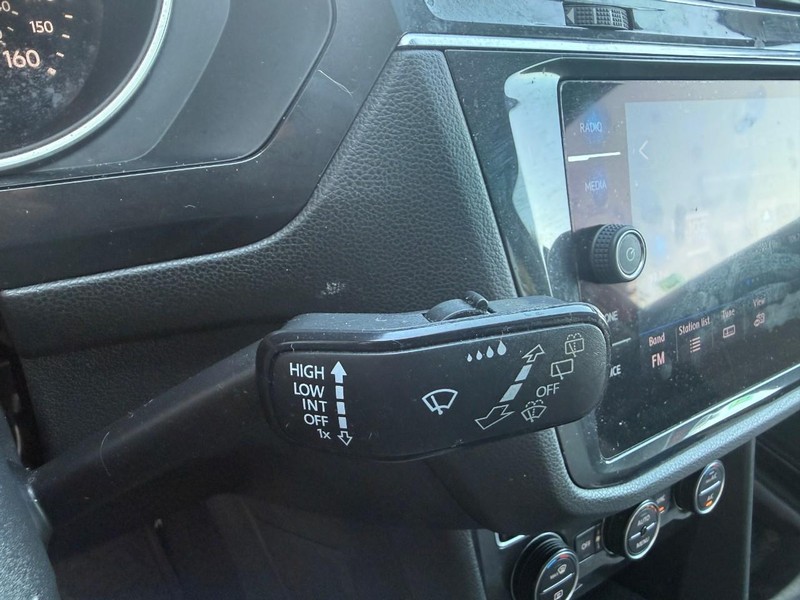 Volkswagen Tiguan Vehicle Image 21