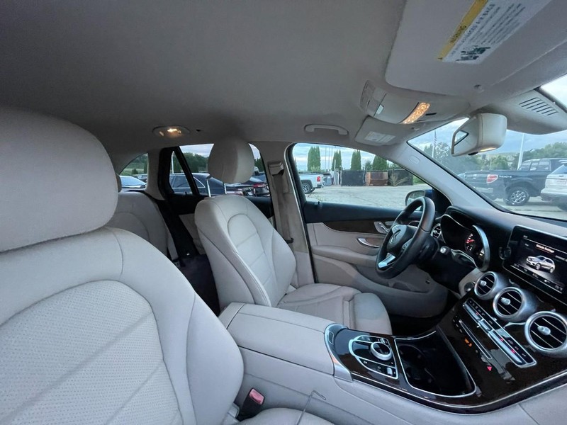 Mercedes-Benz GLC Vehicle Image 03