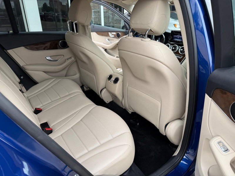 Mercedes-Benz GLC Vehicle Image 16