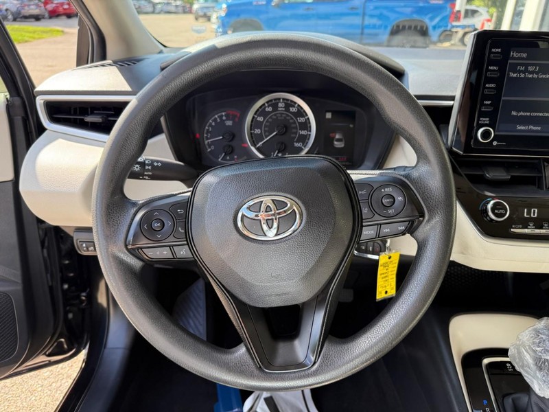 Toyota Corolla Vehicle Image 18