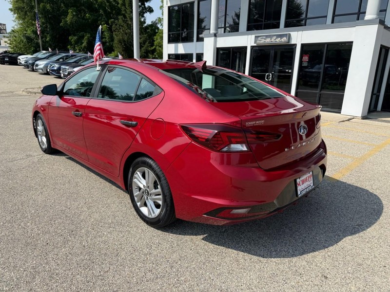 Hyundai Elantra Vehicle Image 07