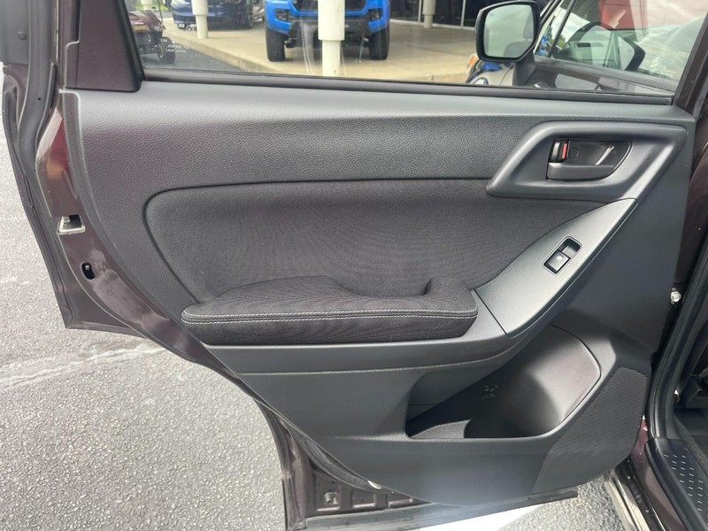 Subaru Forester Vehicle Image 17