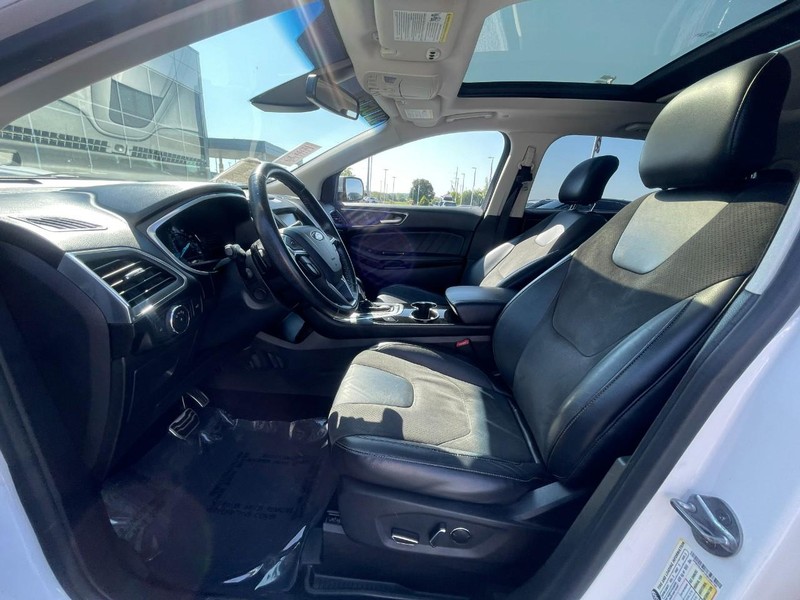 Ford Edge Vehicle Image 09