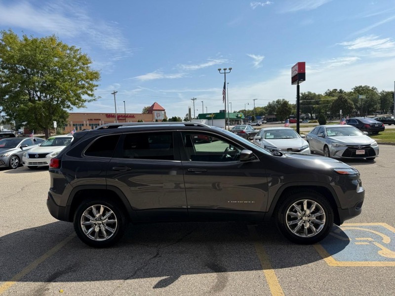 Jeep Cherokee Vehicle Image 04