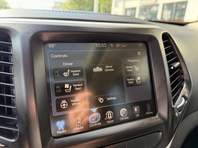 Jeep Cherokee Vehicle Image 27