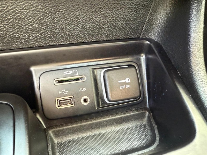 Jeep Cherokee Vehicle Image 32