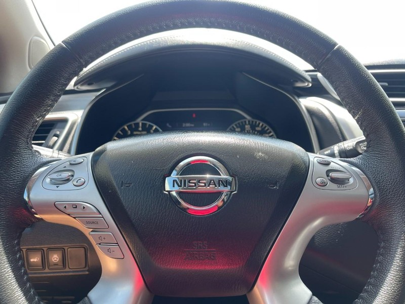 Nissan Murano Vehicle Image 25