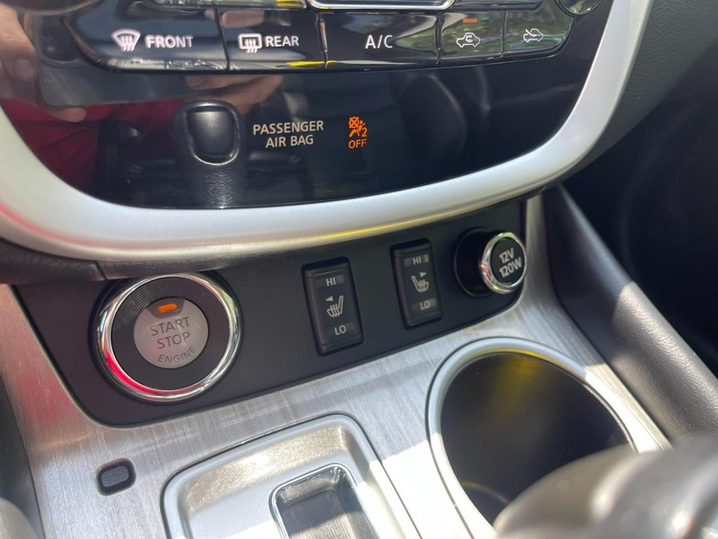 Nissan Murano Vehicle Image 26
