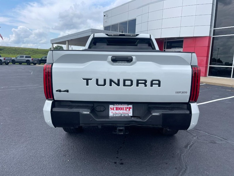 Toyota Tundra 4WD Vehicle Image 04