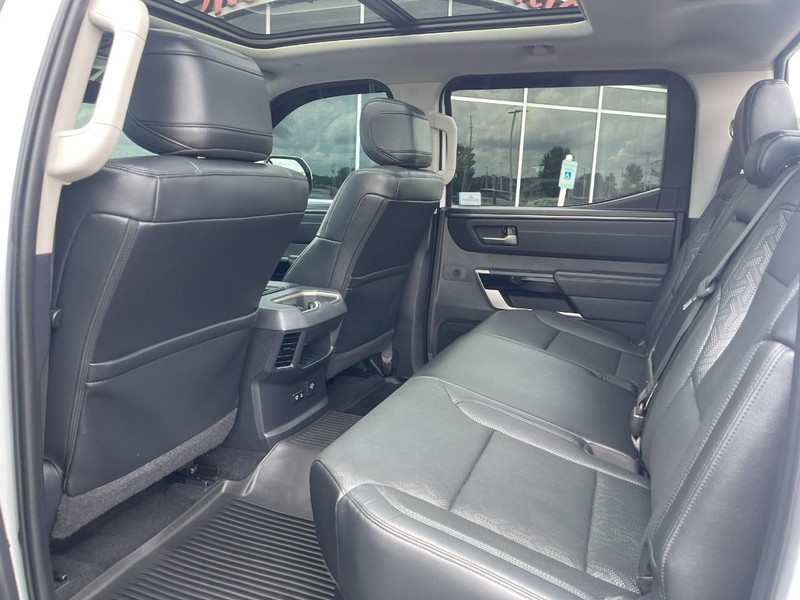 Toyota Tundra 4WD Vehicle Image 19