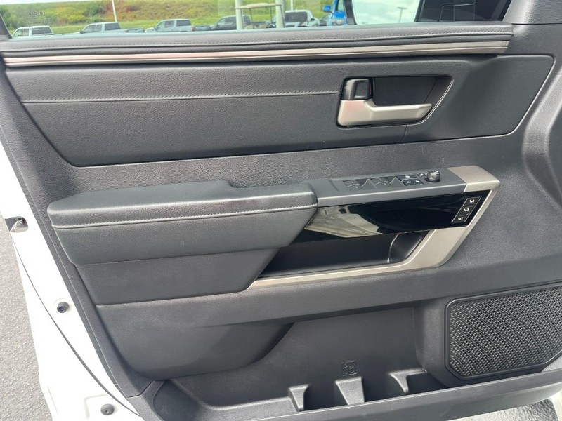 Toyota Tundra 4WD Vehicle Image 23