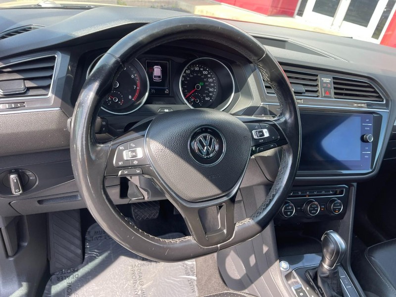 Volkswagen Tiguan Vehicle Image 20