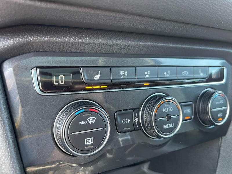 Volkswagen Tiguan Vehicle Image 27
