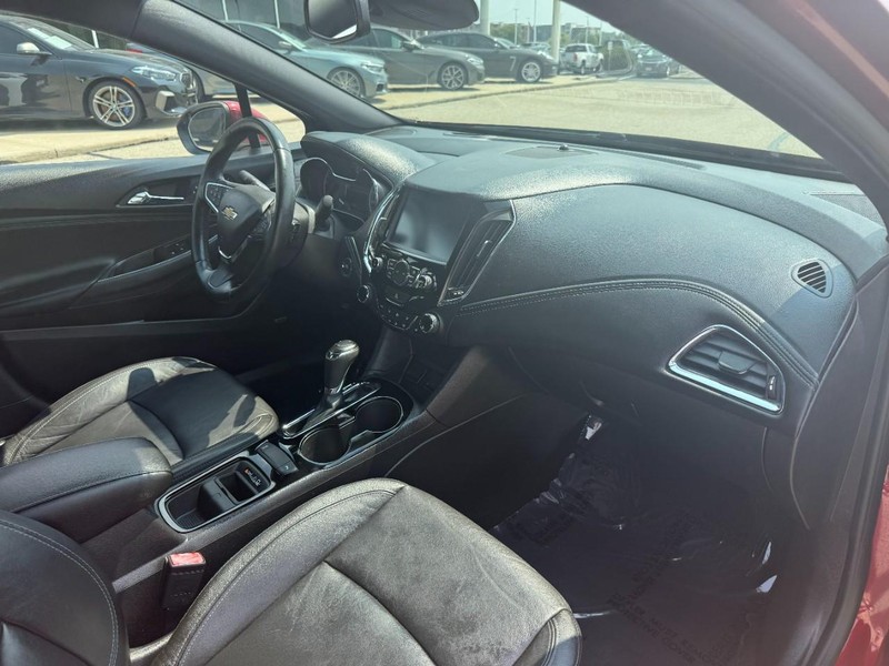 Chevrolet Cruze Vehicle Image 20