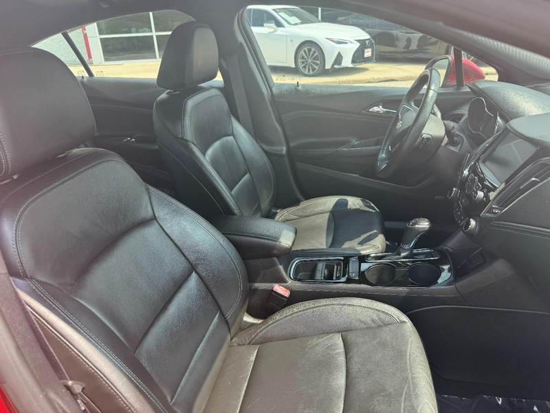 Chevrolet Cruze Vehicle Image 21