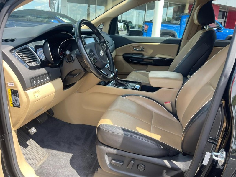 Kia Sedona Vehicle Image 19