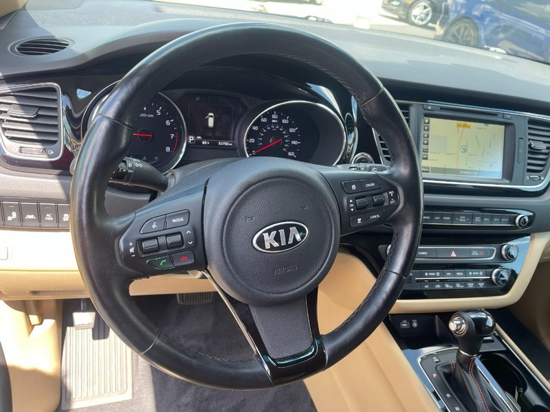 Kia Sedona Vehicle Image 23
