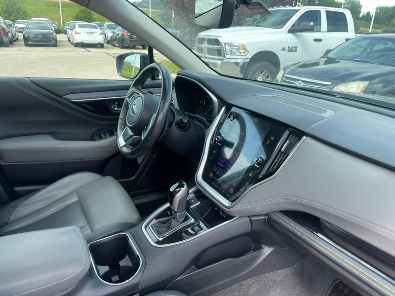 Subaru Outback Vehicle Image 02