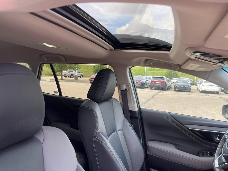 Subaru Outback Vehicle Image 03