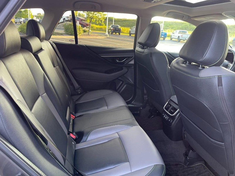 Subaru Outback Vehicle Image 14