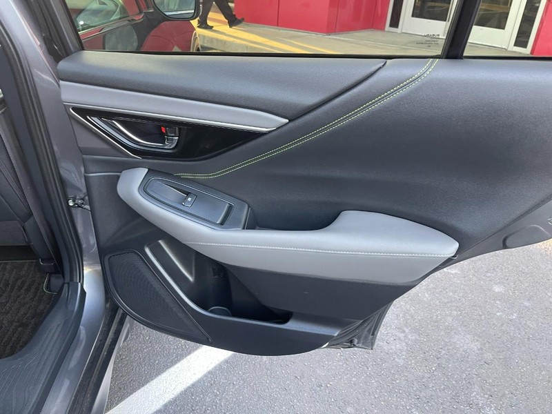 Subaru Outback Vehicle Image 17