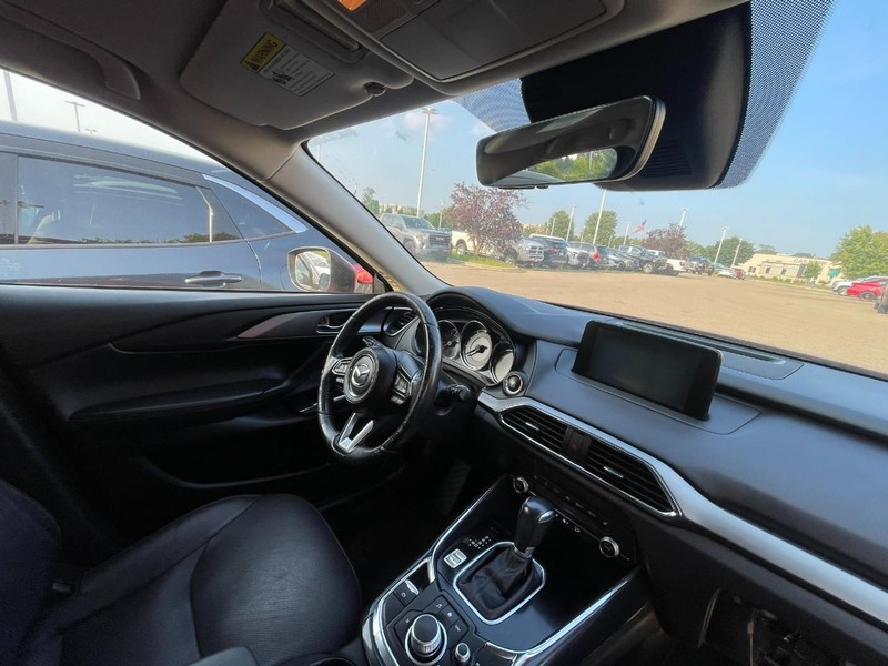 Mazda CX-9 Vehicle Image 05