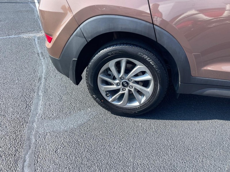 Hyundai Tucson Vehicle Image 08