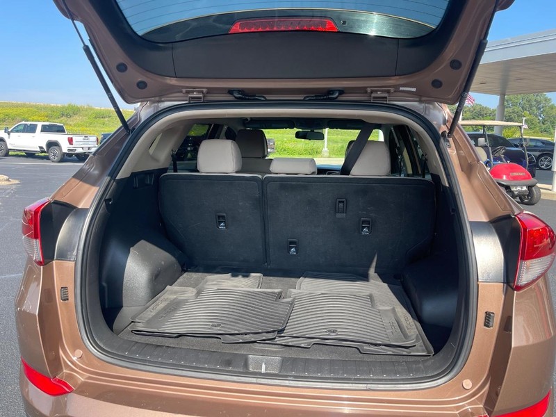 Hyundai Tucson Vehicle Image 13