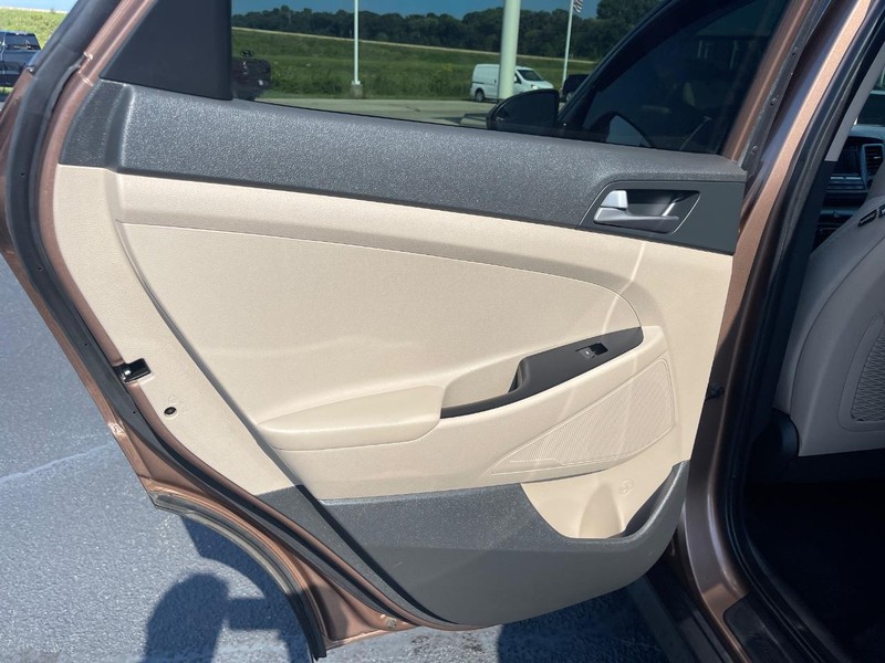 Hyundai Tucson Vehicle Image 17