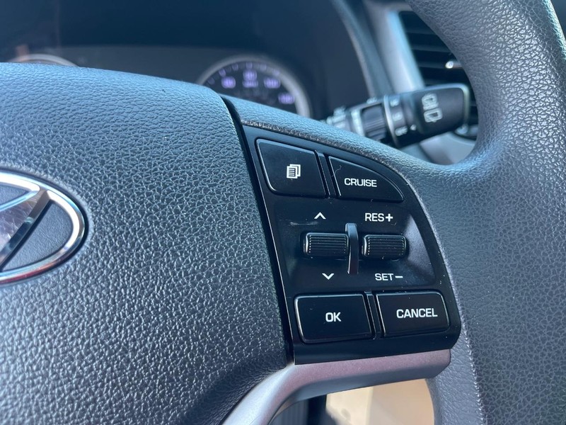 Hyundai Tucson Vehicle Image 23