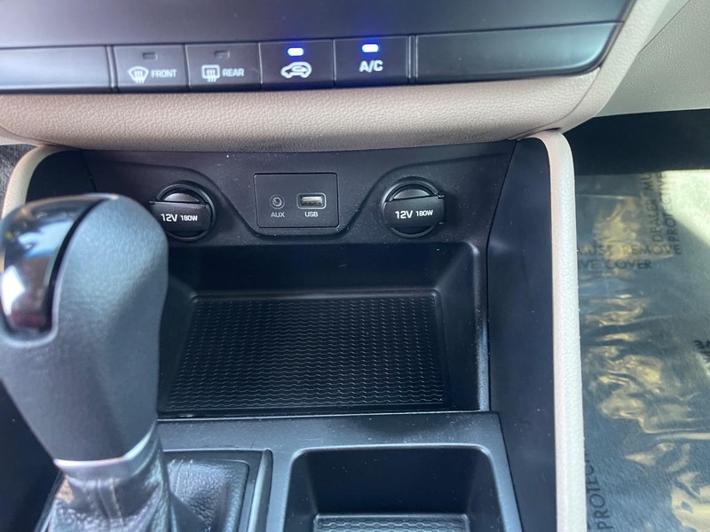 Hyundai Tucson Vehicle Image 25
