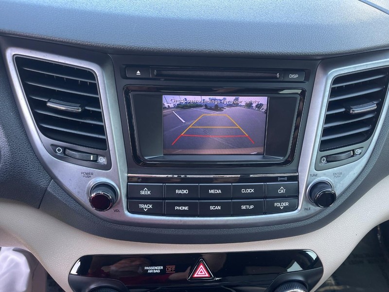 Hyundai Tucson Vehicle Image 28