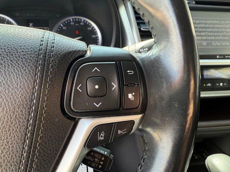 Toyota Highlander Vehicle Image 28