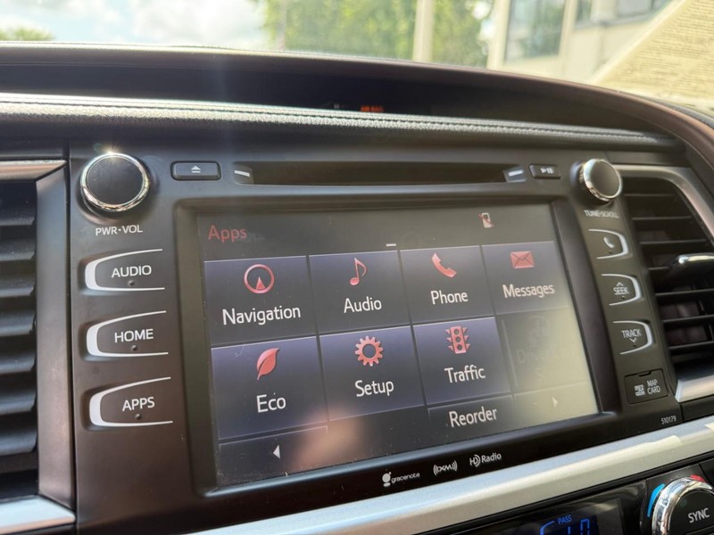 Toyota Highlander Vehicle Image 31