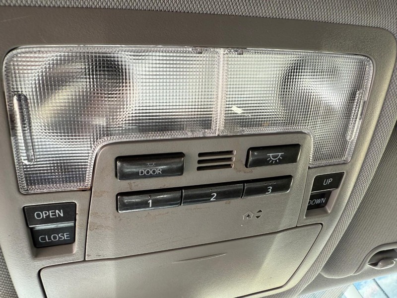 Toyota Highlander Vehicle Image 35