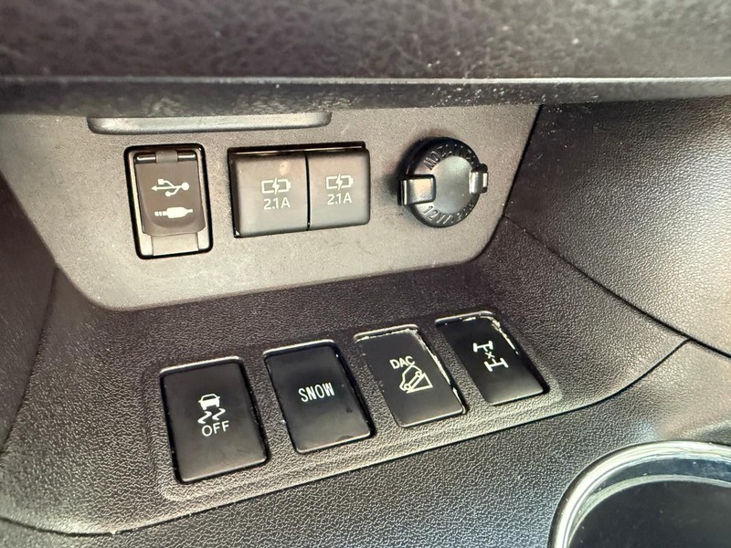 Toyota Highlander Vehicle Image 39