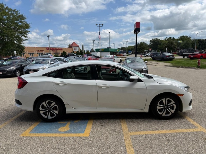 Honda Civic Sedan Vehicle Image 04