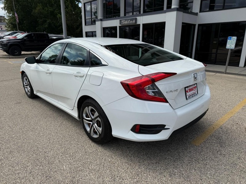 Honda Civic Sedan Vehicle Image 07
