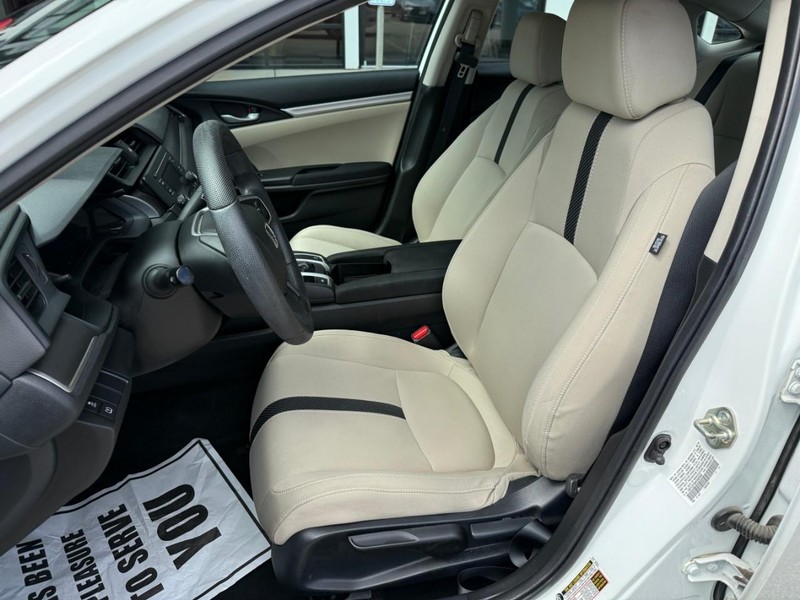 Honda Civic Sedan Vehicle Image 09