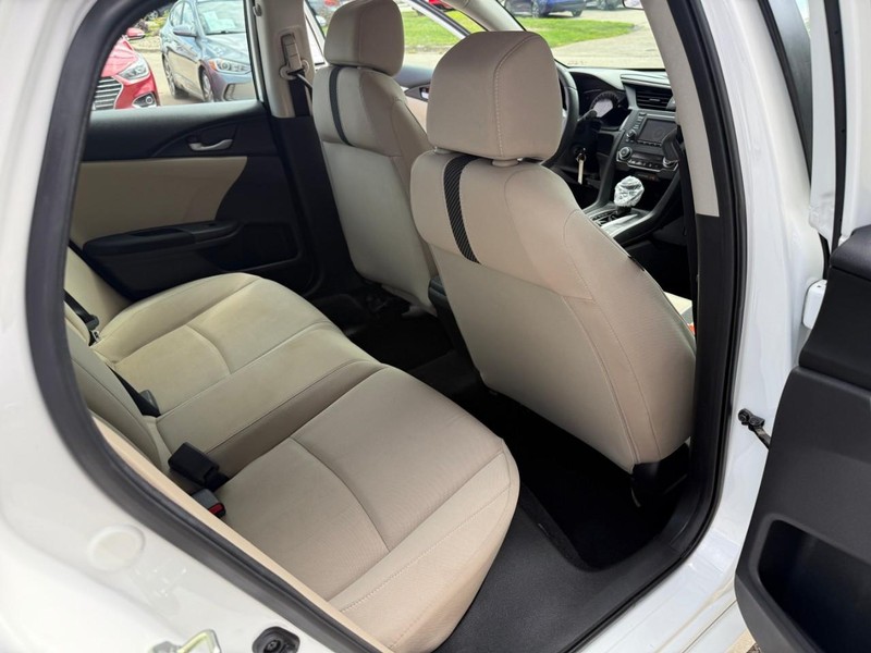 Honda Civic Sedan Vehicle Image 14