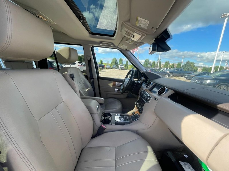 Land Rover LR4 Vehicle Image 04