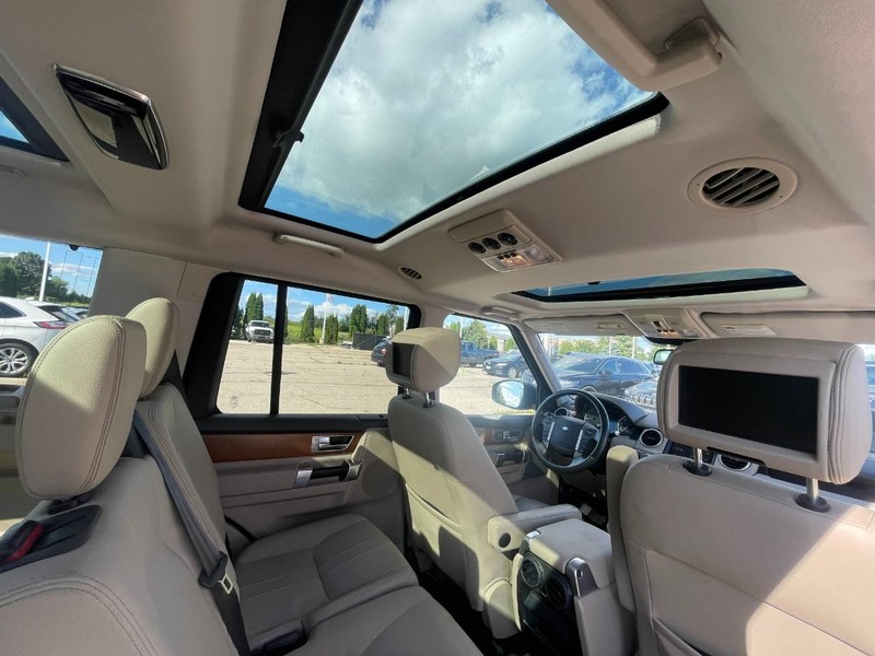 Land Rover LR4 Vehicle Image 06