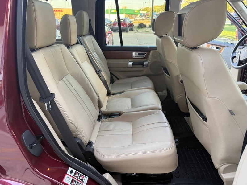 Land Rover LR4 Vehicle Image 20
