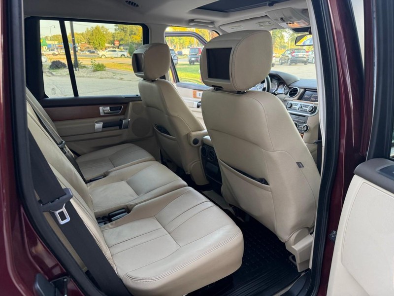 Land Rover LR4 Vehicle Image 21