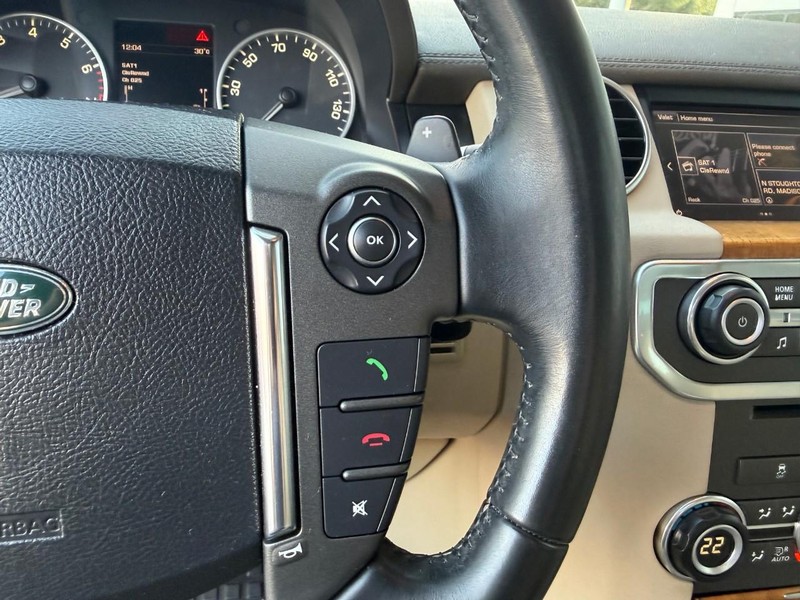 Land Rover LR4 Vehicle Image 30