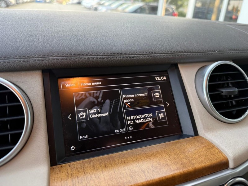 Land Rover LR4 Vehicle Image 31