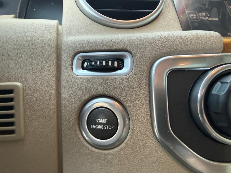 Land Rover LR4 Vehicle Image 36